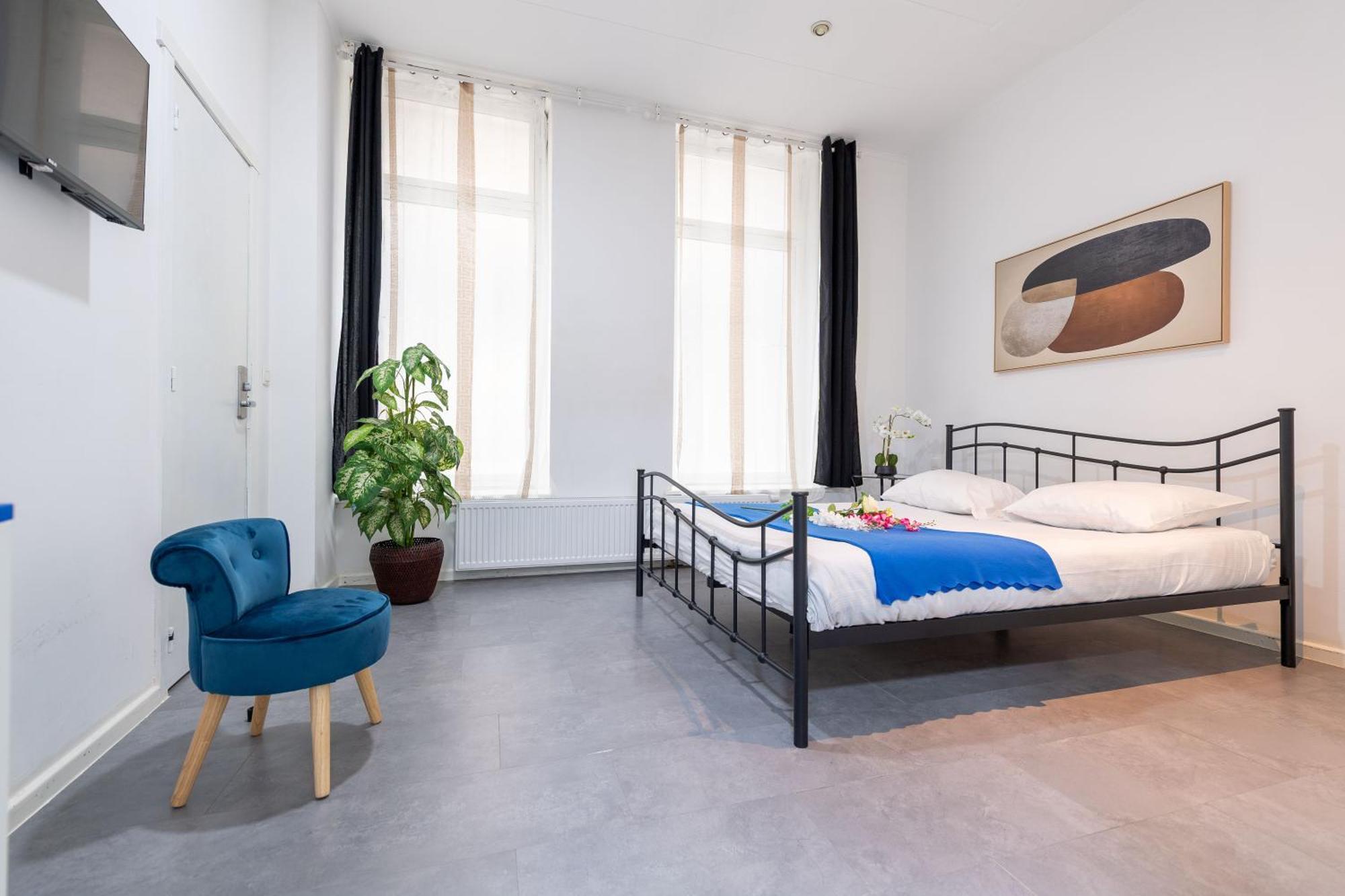 Double Room,1666639654:JPEG
